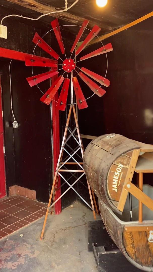 Dillon's Burgers & Beers Restaurant