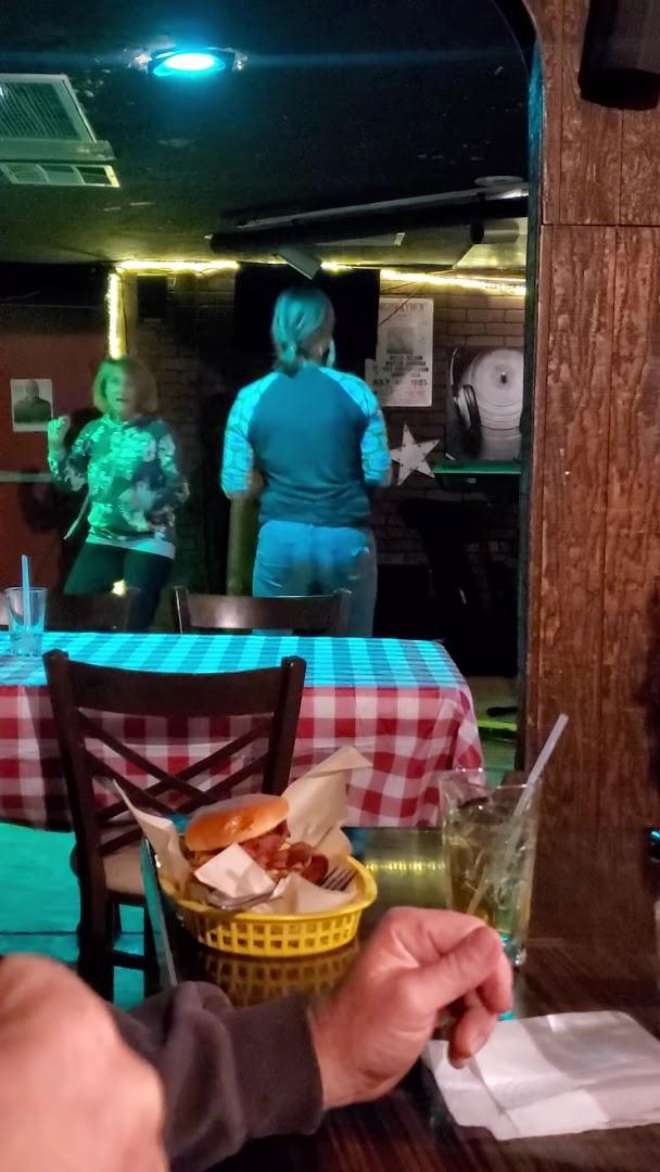 Dillon's Burgers & Beers Restaurant